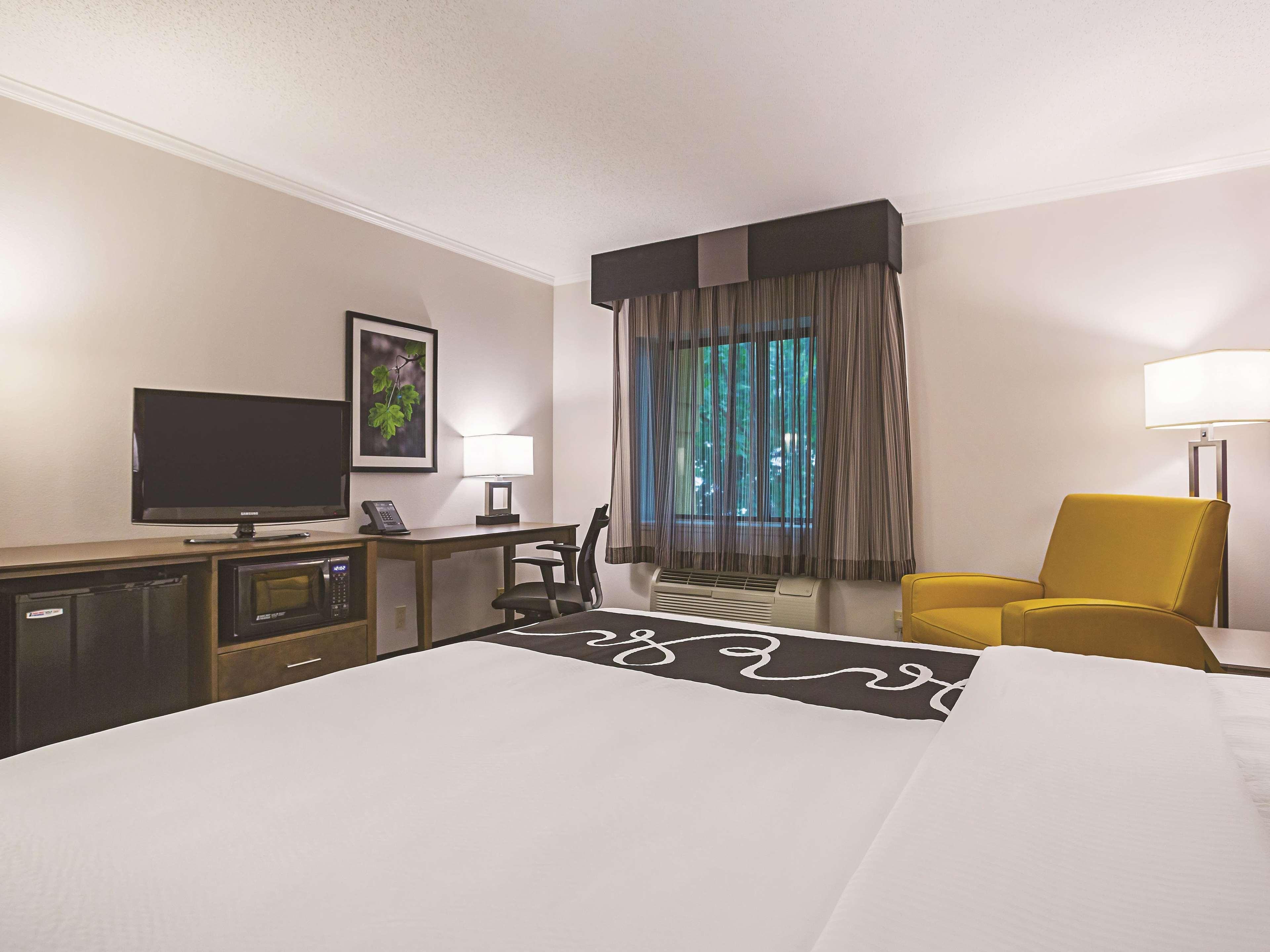 Готель La Quinta By Wyndham Atlanta Midtown - Buckhead Екстер'єр фото