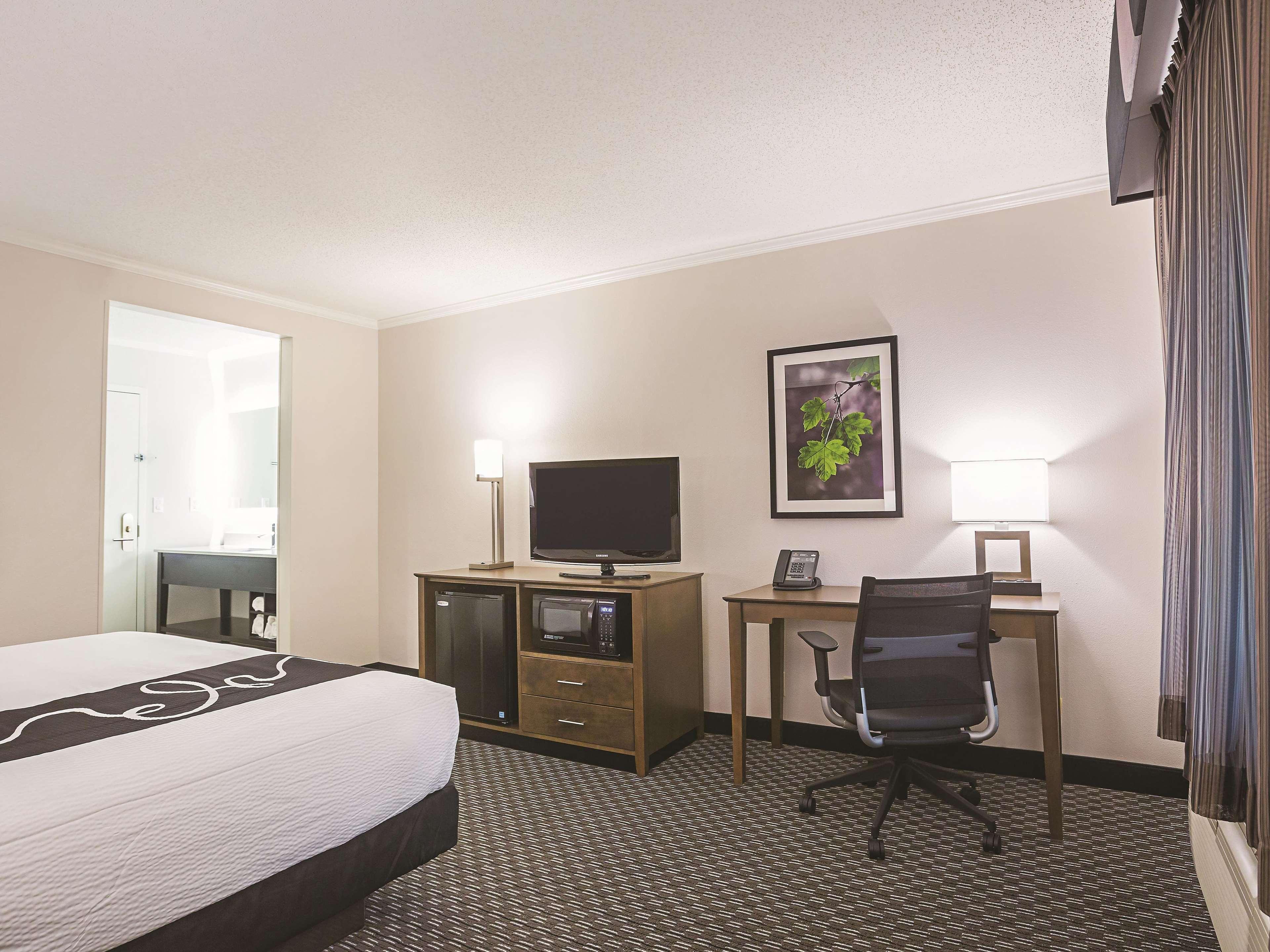 Готель La Quinta By Wyndham Atlanta Midtown - Buckhead Екстер'єр фото