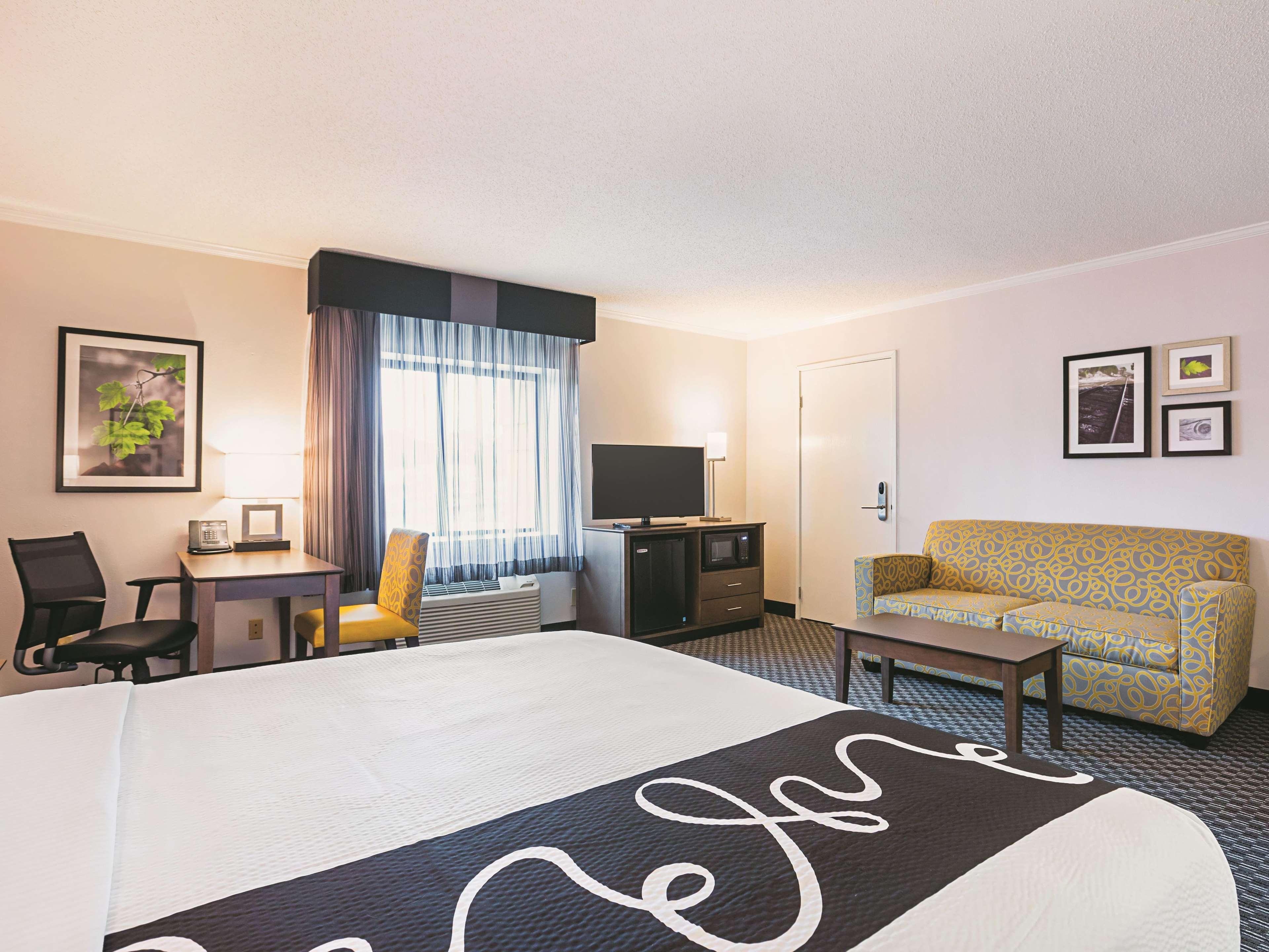 Готель La Quinta By Wyndham Atlanta Midtown - Buckhead Екстер'єр фото