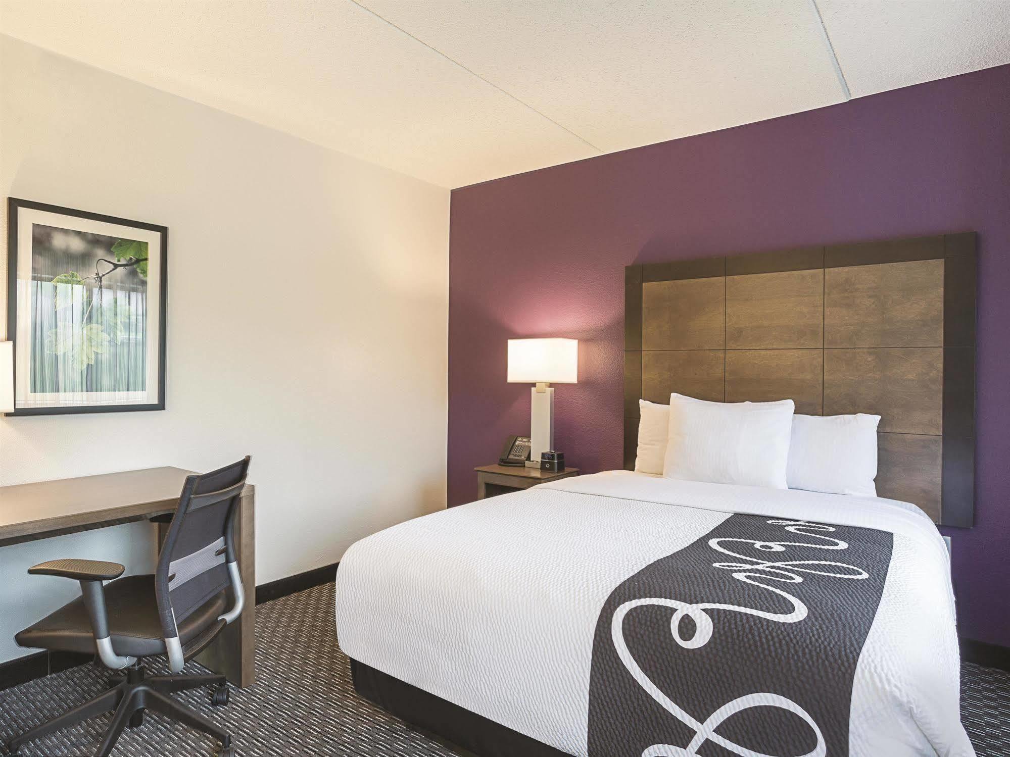 Готель La Quinta By Wyndham Atlanta Midtown - Buckhead Екстер'єр фото